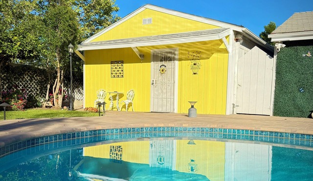 Comfy & Inviting Poolside Casita near Bike Path