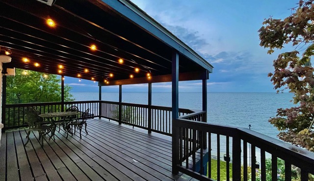 Comfy Lakehouse near Niagara Falls on Lake Ontario