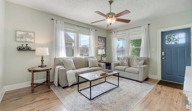 Comfy Midtown Retreat - Close to Baptist Health