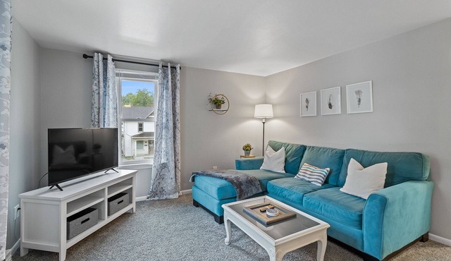 Comfy Nook- 2Bed, 20 Minutes from Wisconsin Dells