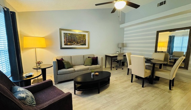 Comfy, Pet-Friendly Home close to Robins AF