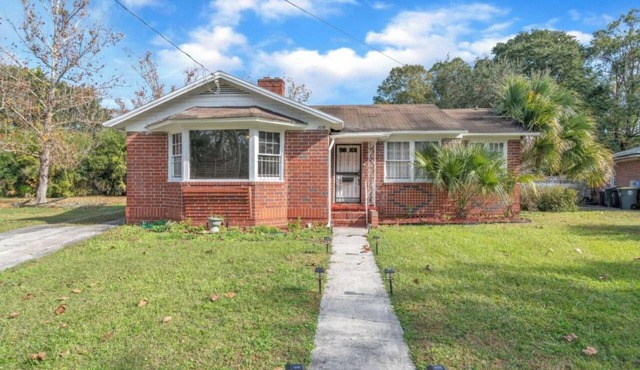 Comfy pet friendly home in JAX mins to downtown