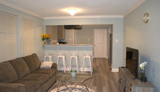 Comfy Pet-Friendly 2-bedroom house in vibrant New Orleans with WiFi, AC