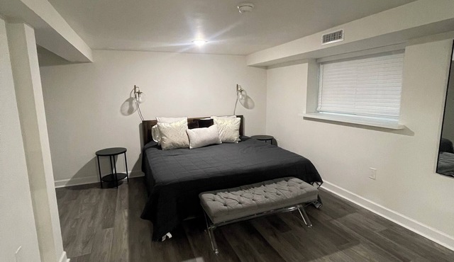 Comfy Private Apartment/Guest House in the basement of house