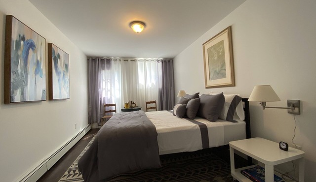 Comfy, private one Bedroom Apartment with full kitchen, living room, full bath.
