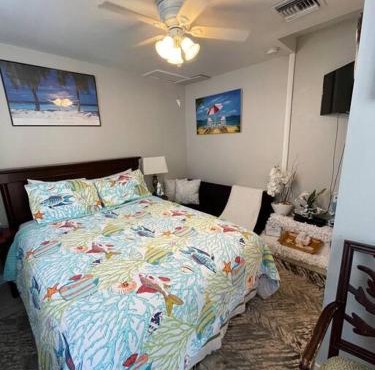 Comfy Queen Bed Studio, Downtown West Palm