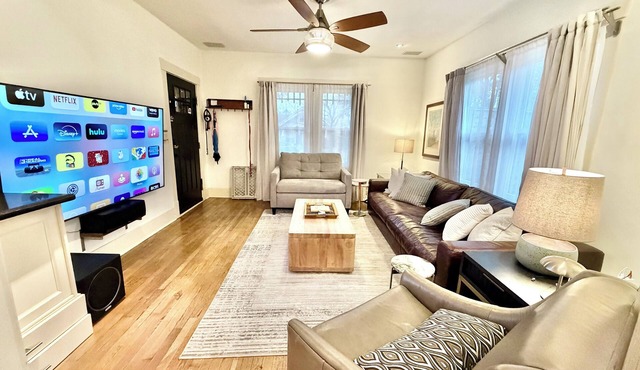 Comfy & Quiet Bungalow -Pet Friendly! 30+ Nt min. Now Booking into Summer 2026!