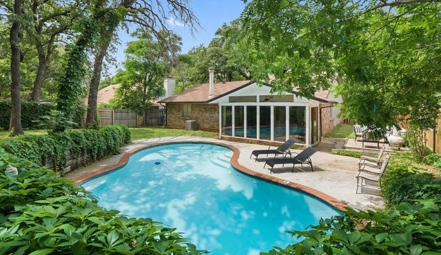 Comfy, Refreshing Home w/ Sun Room & Pool!