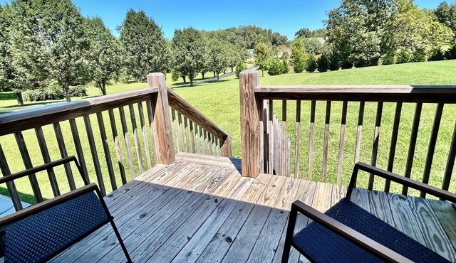 Comfy Retreat - Queen Bed Central Crossville