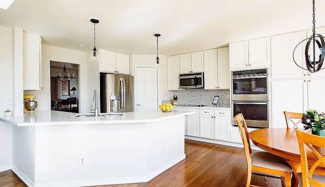 Comfy room in a large, beautiful, quiet and home centrally located in NoCo!