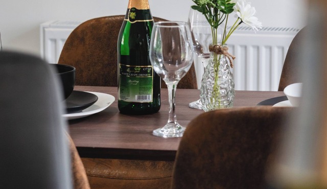 Comfy Spacious Home Near Preston City Centre - Sleeps 7