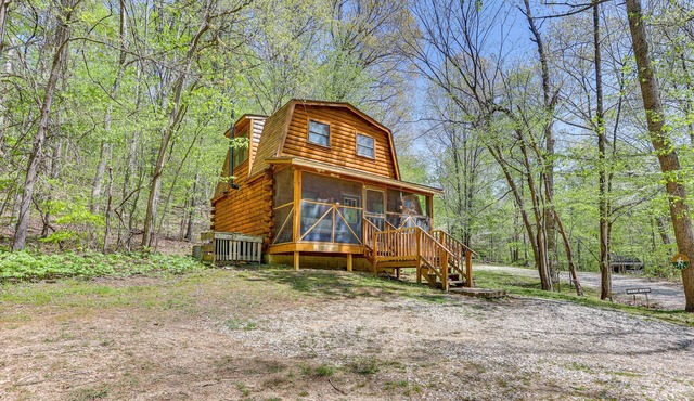 Comfy Taswell Cabin Rental - Community Amenities!