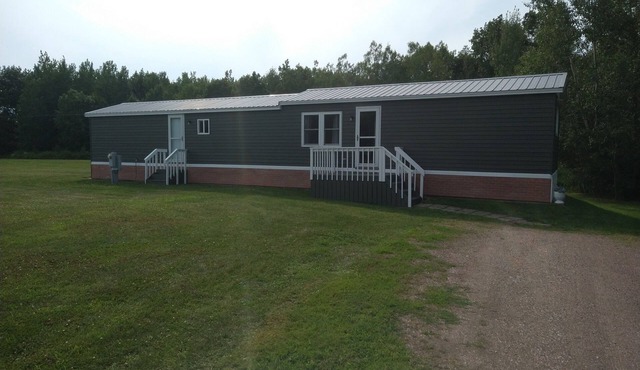 Comfy Two Bedroom Thousand Islands Getaway