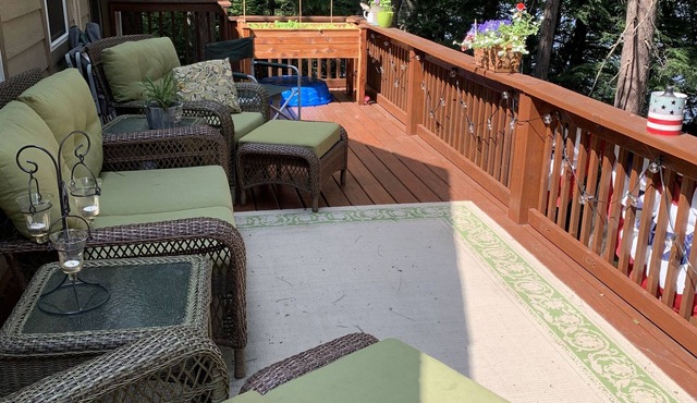 Comfy Up North Lake Home in Laona - adjacent to Snowmobile and ATV Trails