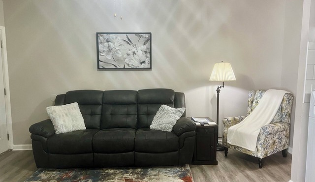 Comfy Upstairs 2 bed/1 bath near EKU in Richmond