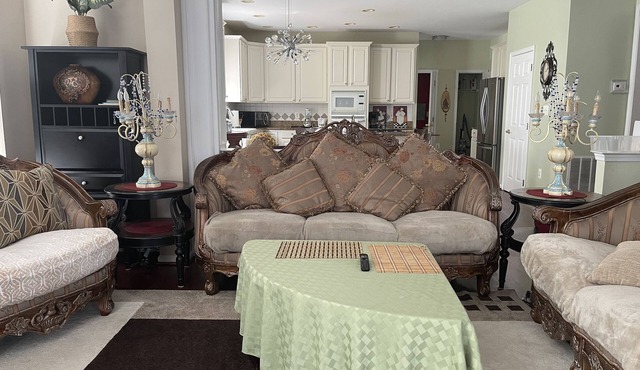 Comfy Vacation Retreat!