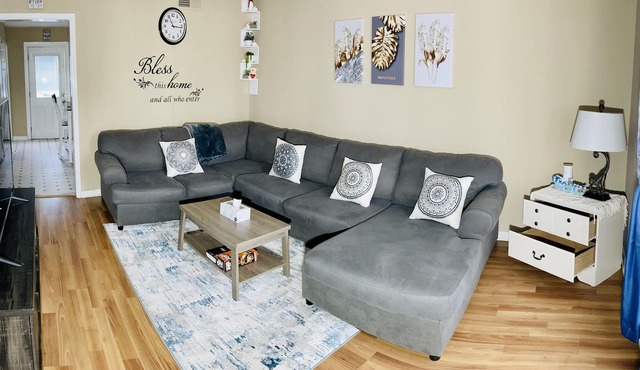 ComfyCozy 2-bedroom townhome near FT. Campbell