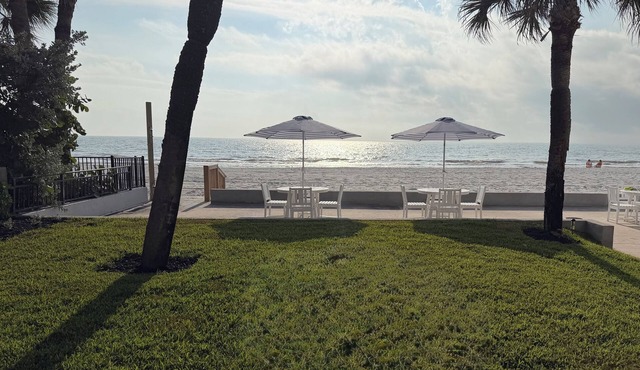 Coming Back 2026. Cozy 1BR Condo with parking, 0min walk to Beach!
