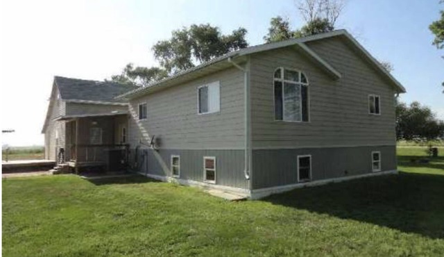 Coming soon. Large country home in Turner County. 25 minute to Sioux Falls