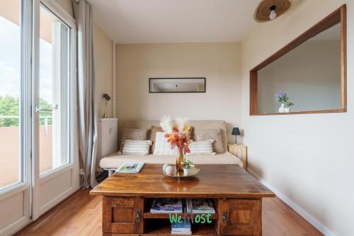 COMM - Rolin 3 - Dijon 2 - CI - Charming quiet accommodation with balcony and parking