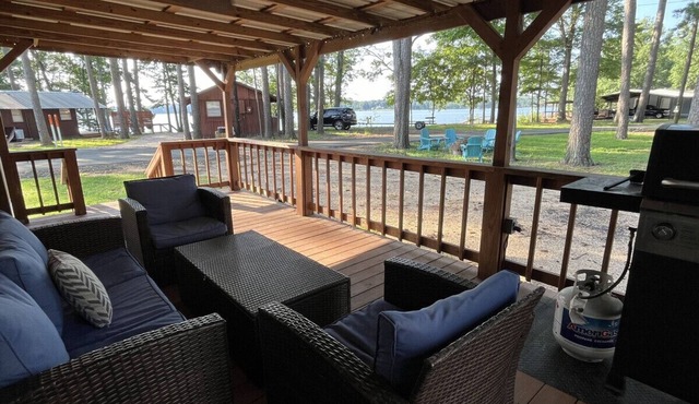 Commander`s Cove Lakeview House on Toledo Bend