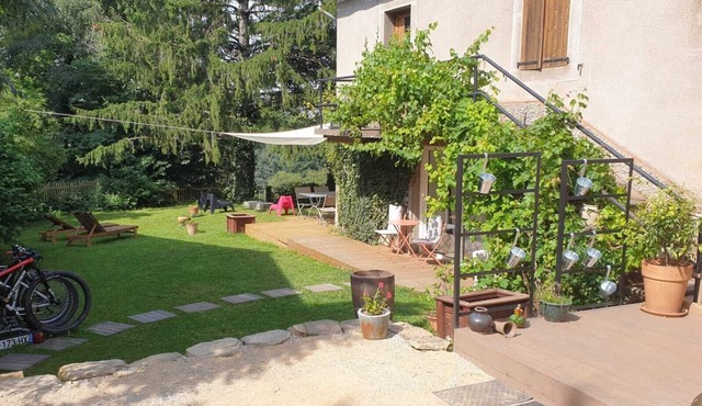 Comme une Sieste à L'ombre des Grands Arbres