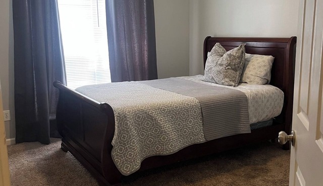 Commonwealth on the Rezn3-bedroom house in Brandon, MS.nPeaceful and Quiet.