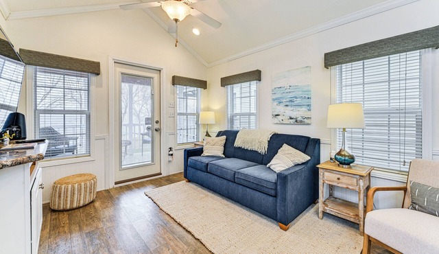 Community Perks + Views: Cozy Lake Norman Cottage