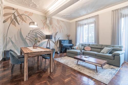 Como City Center - White Lotus Luxury Villa