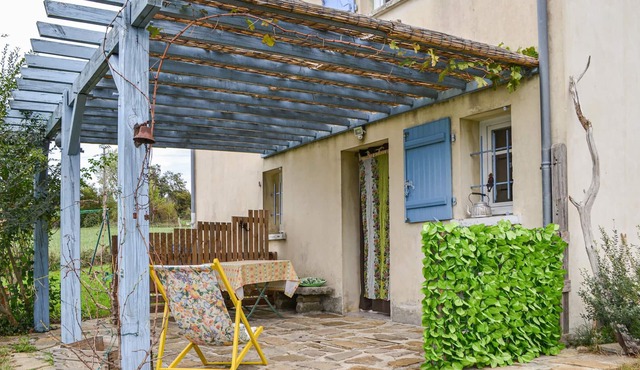 Compact and lovingly furnished vacation apartment in Salies de Bearn.
