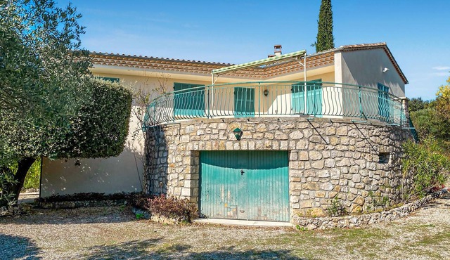 Compact and nice studio apartment with community pool and great landscape view.