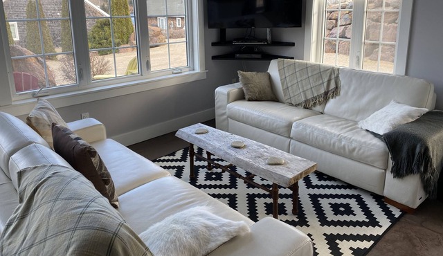 Compass cabin in Deep Cove