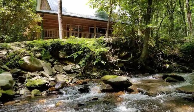CompassCreekCabin - Luxury LogCabin on Rushing Creek