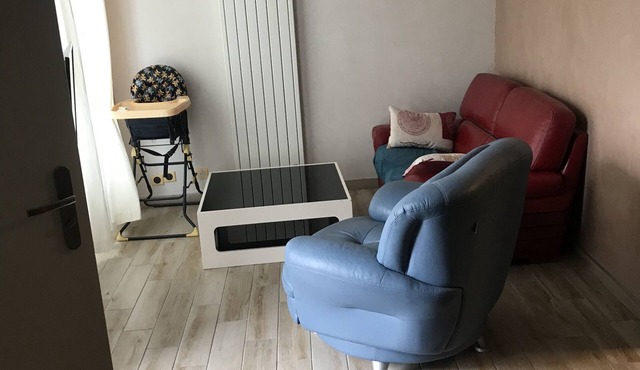 Complete apartment on theiro 6