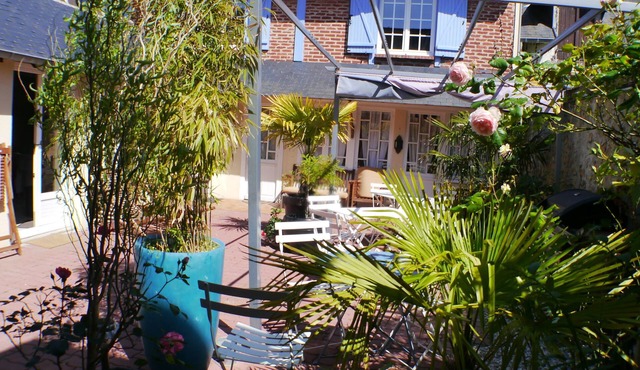 Complete cottages 200m from the beach 18/20 people