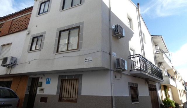 COMPLETE DAYMA APARTMENTS