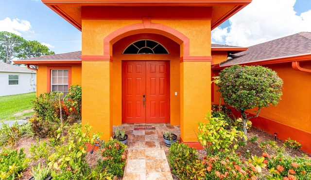 Complete Family-Friendly Vacation Home with Patio and Amazing Fruit Garden!