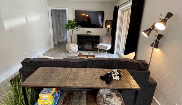 Complete remodel! Upscale Condo! walking distance to UGA