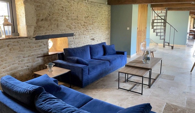 Completely renovated character house near the lake