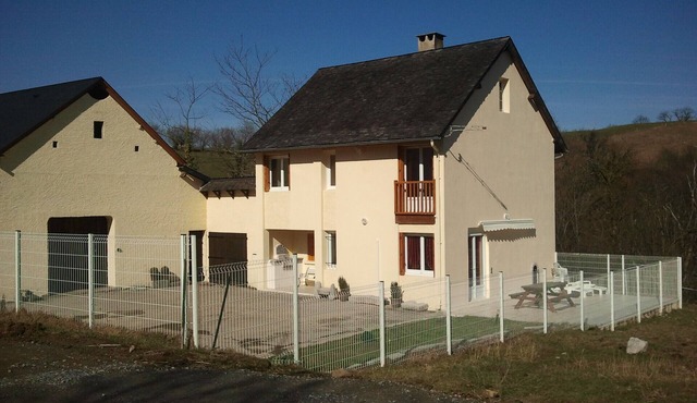 Completely renovated farm cottage, rest guaranteed magnificent view towards mountains