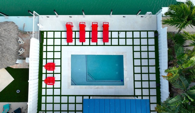 Completely New Inside/Out! Pool, Dock, Cabana Club Key Colony Beach