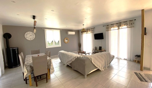 Completely renovated country house with air conditioning and garden