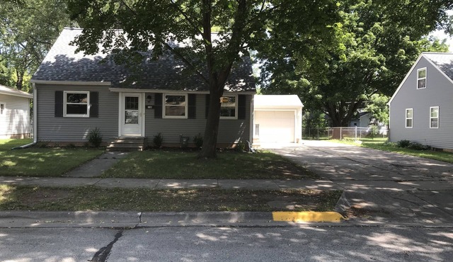 Completely Remodeled Full House 2 Blocks From Lambeau Field