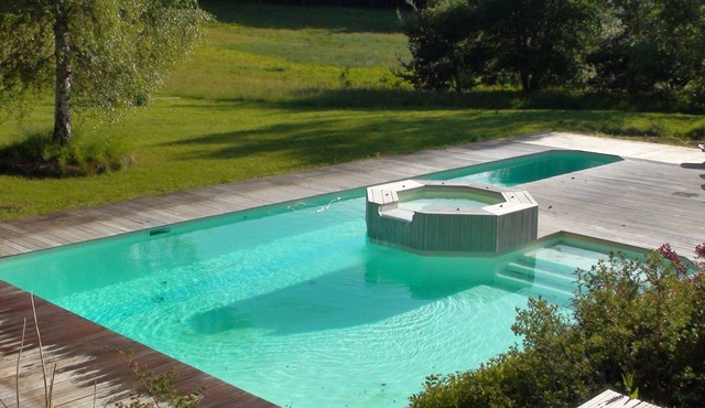 Completely renovated residence built in 1850, with heated and covered pool