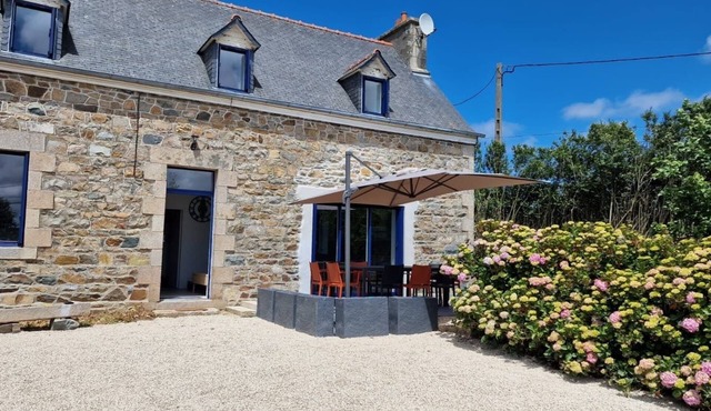 Completely renovated Breton house in Plougrescant