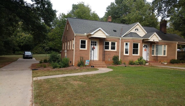 Completely renovated single family home with new furnishings.