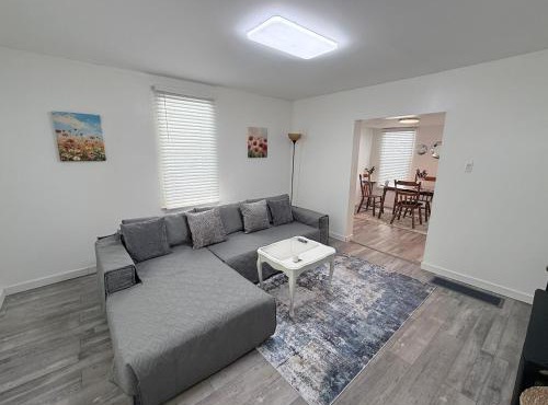 Completely renovated for you Mountain View Cottage