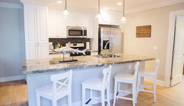 Completely Renovated Family Friendly Bungalow!