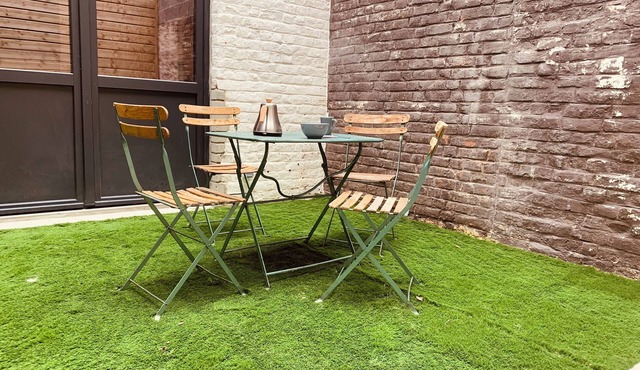 Completely renovated town house in the city center