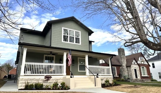 Completely Renovated Home in Walkable Downtown Irvine - Close to Red River Gorge